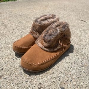 Airwalk Kids Size 3 Moccasins.